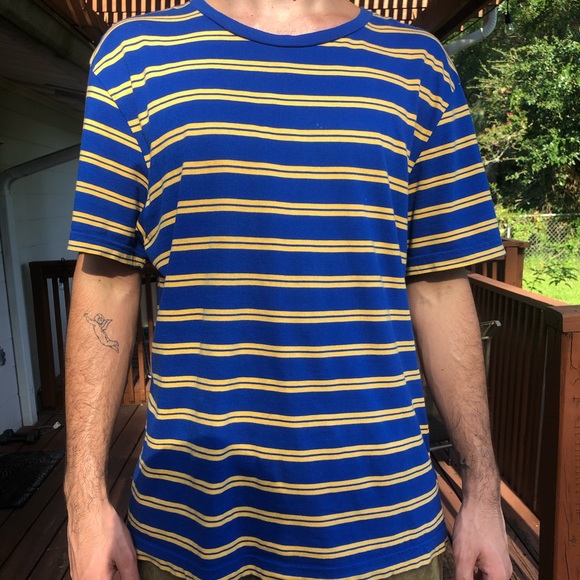 Blue and yellow striped tee - Picture 3 of 3